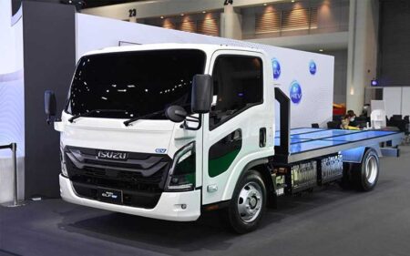 Isuzu Unveils 2 Electric Trucks at GIIAS 2024 in Indonesia ISUZU Introduces two New Electric Trucks ISUZU ELF EV & ELF Mobile EV in Indonesia