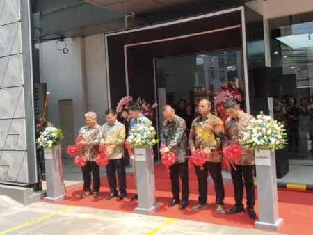 Chery Memperluas Jaringan Dealer di Indonesia dengan Dealer ke-34 di Jakarta Chery Expands Dealer Network in Indonesia with 34th Dealership in Jakarta