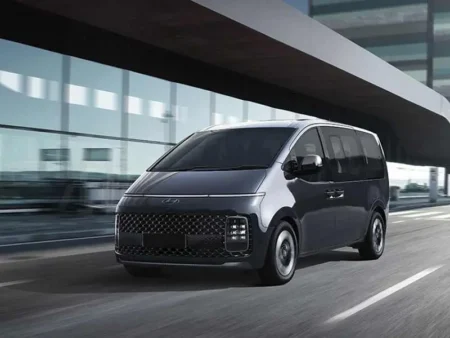 Hyundai Staria: 2024 Latest Price, Specifications in Indonesia | Autoini Hyundai Staria 2024 Latest Price, Specifications in Indonesia - Autoini