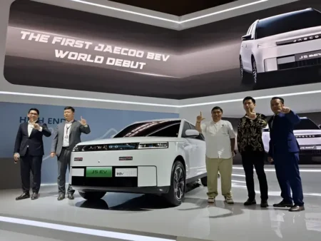 Penampilan Dunia Jaecoo J5 EV di Indonesia, Segera Diluncurkan Jaecoo J5 EV World Premiere in Indonesia, Launching Soon - autoini