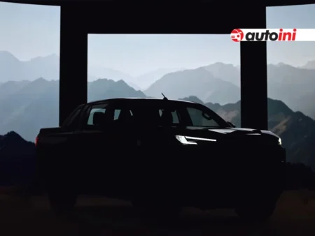 Next Gen Toyota Hilux side view teaser